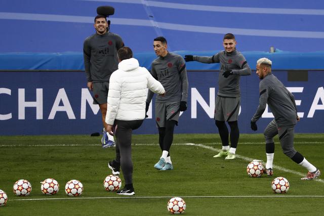 体育报：莱万5场进1球 巴萨管理认为应引进新中锋